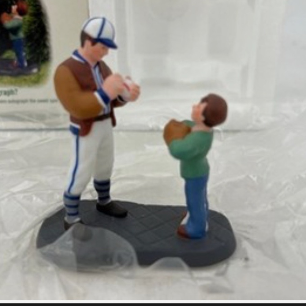 ⚾️ NIB Department 56 “Can I have Your Autograph?”